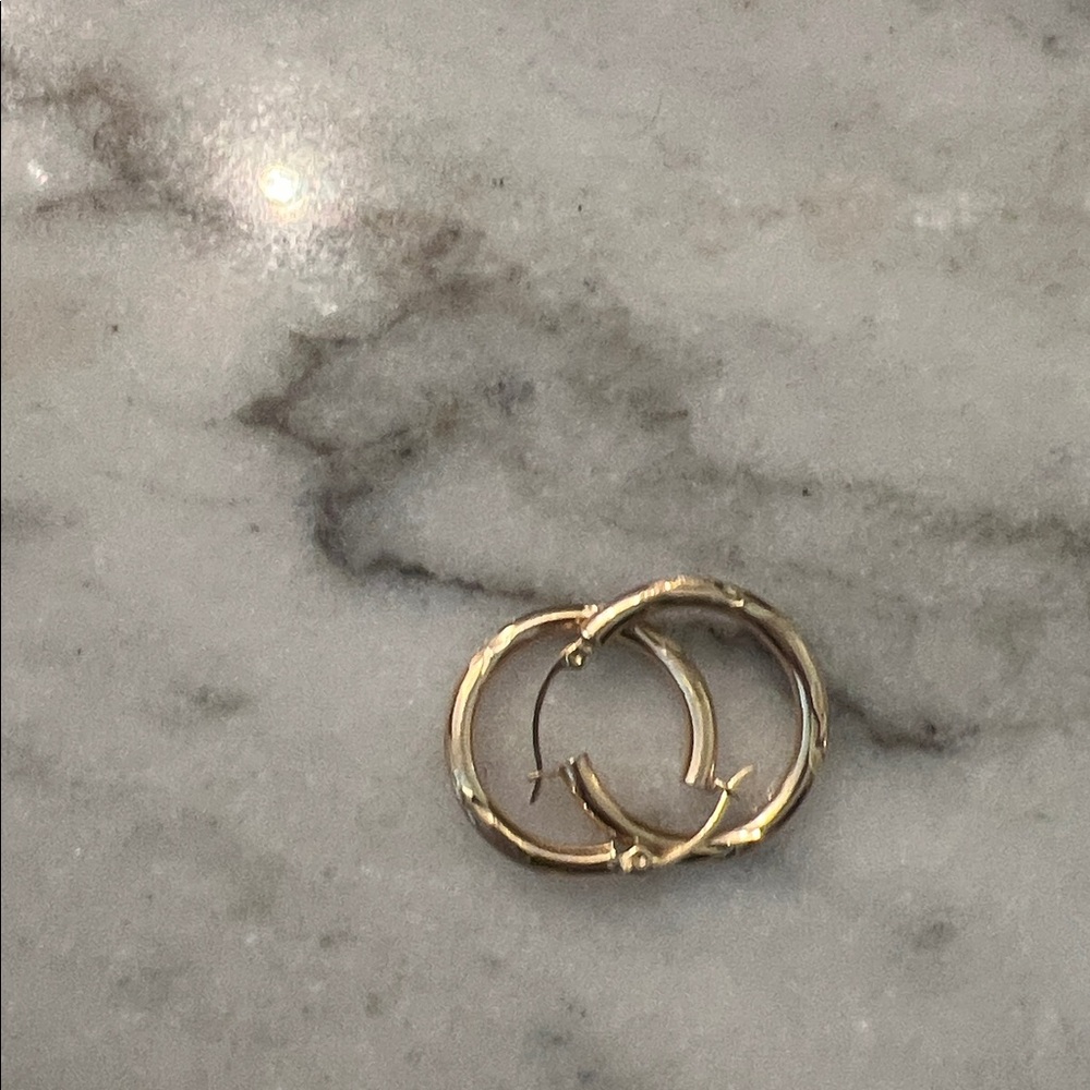 14K Solid Gold Hoop Earrings Melvin Joyería Venezuela brand new - Picture 2 of 8